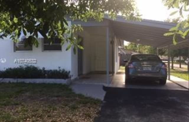 3440 N 72nd Ter - 3440 N 72nd Ter, Hollywood, FL 33024