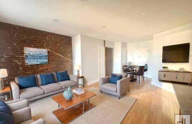 Photo of 140 WADSWORTH AVENUE