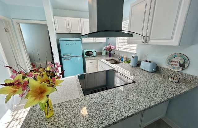 Photo of 1625 Rebecca St