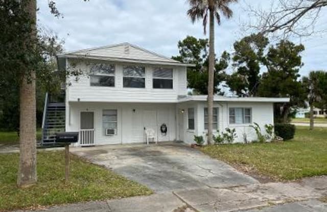 402 Riverside Drive - 402 Riverside Drive, Holly Hill, FL 32117