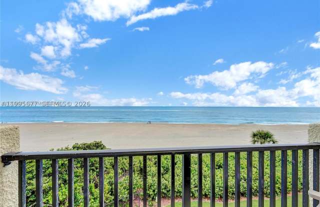 400 Ocean Trail Way