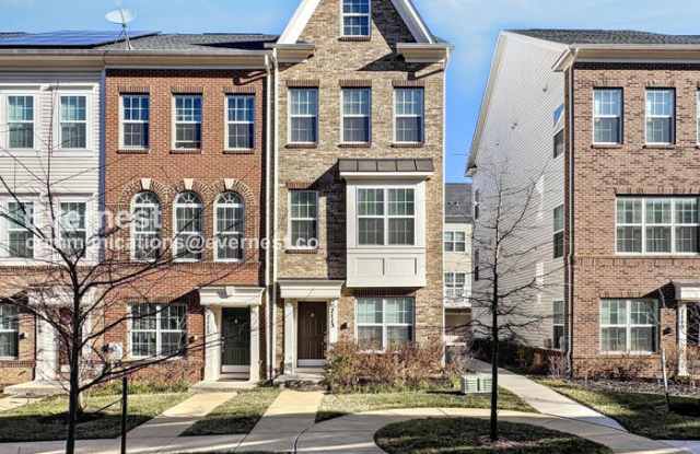 Photo of 7113 Rowlock Alley