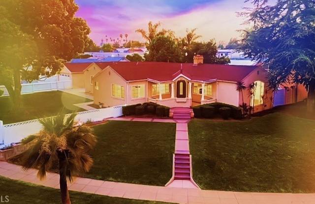 Photo of 207 S El Molino