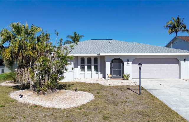 1115 Southwest 54th Lane