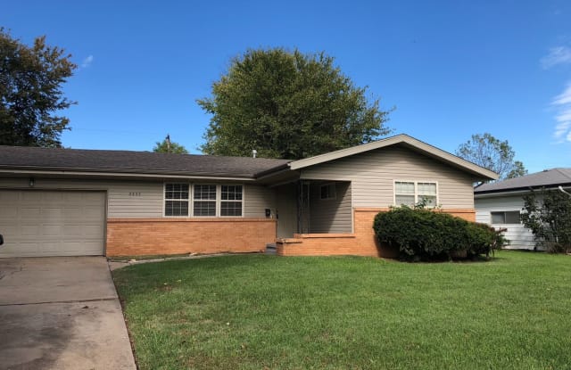 3335 E Seminole - 3335 E Seminole St, Springfield, MO 65804