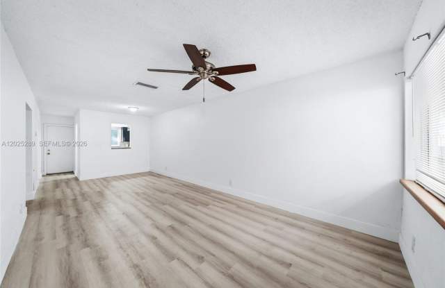 446 SW 4th Ave