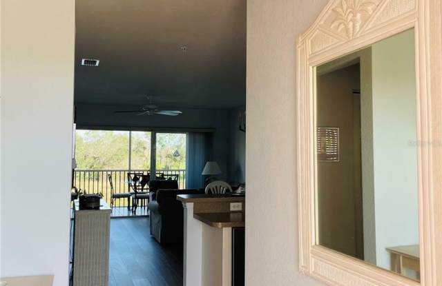 2040 WILLOW HAMMOCK CIRCLE 202