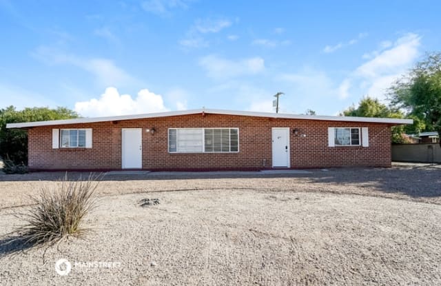 625 South Lehigh Drive - 625 South Lehigh Drive, Tucson, AZ 85710