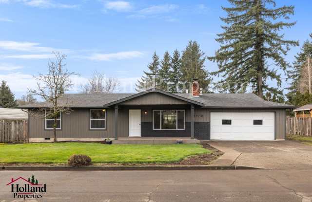 Fully Renovated 4-Bedroom Home with Shop, RV Parking  Expansive Yard – Oregon City