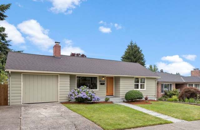 Photo of 4821 43rd Avenue South