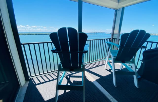 6287 Bahia Del Mar Cir