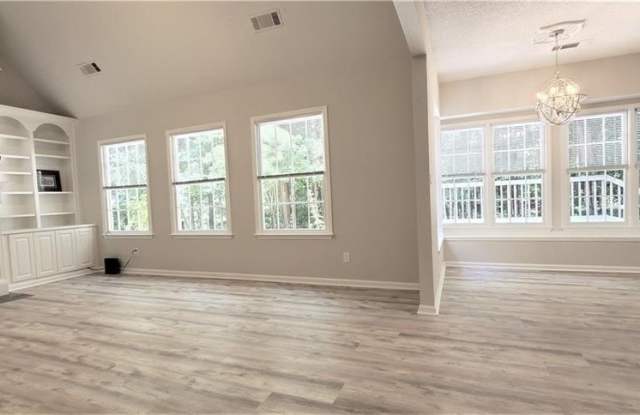 4505 Pinehollow Court