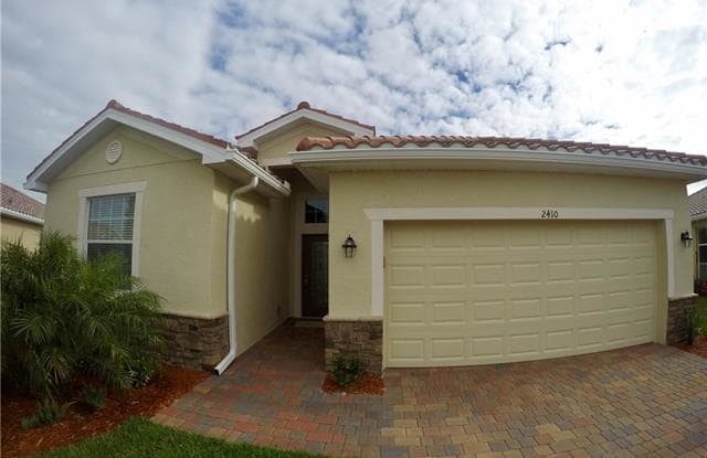 2410 Heydon CIR E - 2410 Heydon Cir W, Orangetree, FL 34120