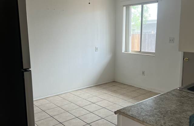 4752 East Baker Street