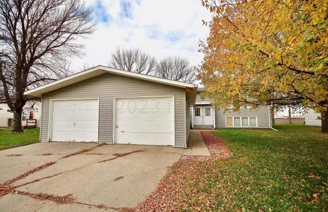 3103 Covent Garden Street South