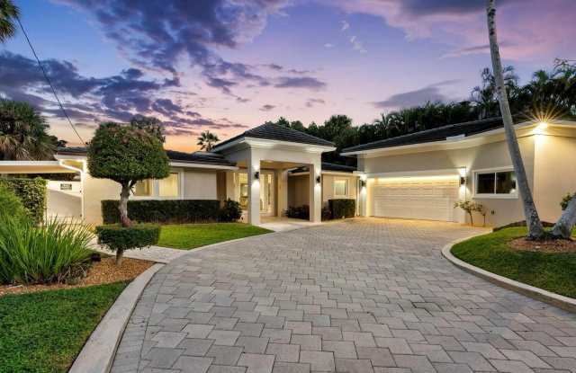 714 South Lake Drive