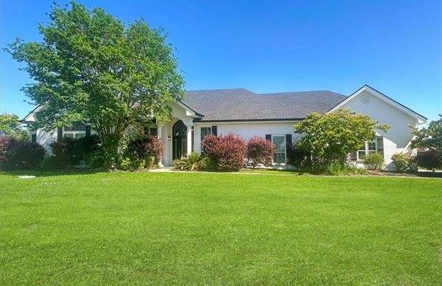 3607 E Banbury Road