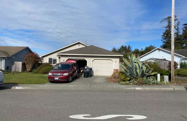 1455 Chickadee Court #B - 1455 Chickadee Drive, McKinleyville, CA 95519