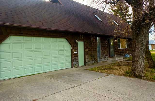 Photo of 1541 6th St SW