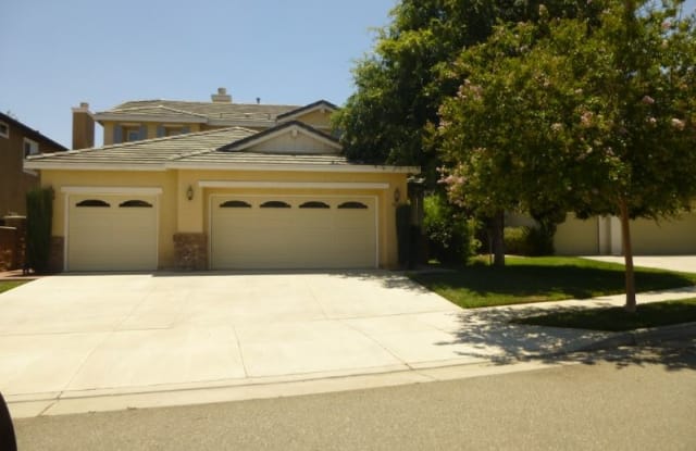 32545 Bramble Ct - 32545 Bramble Court, Lake Elsinore, CA 92532