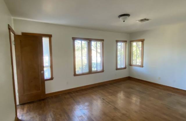 Photo of Rayen 15708