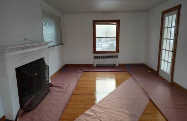 9 Lawn Ave.