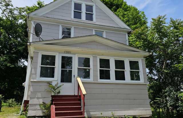 3 Bedroom House For Rent on Fuller St