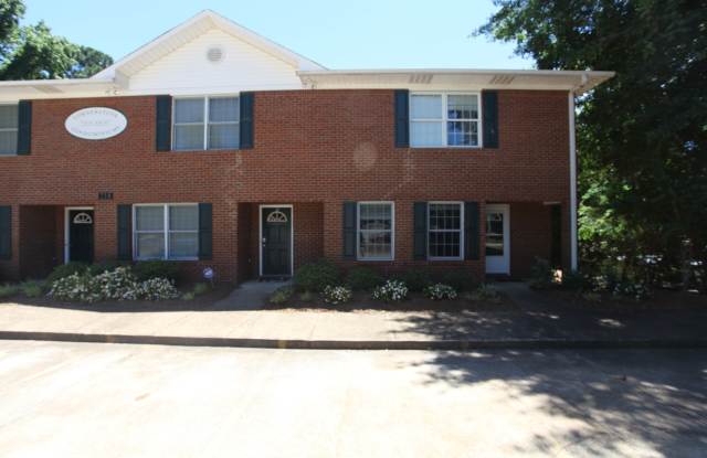 Cornerstone Condo Available Fall! - 718 North Gay Street, Auburn, AL 36830