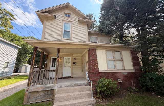 514 Fuller Ave SE