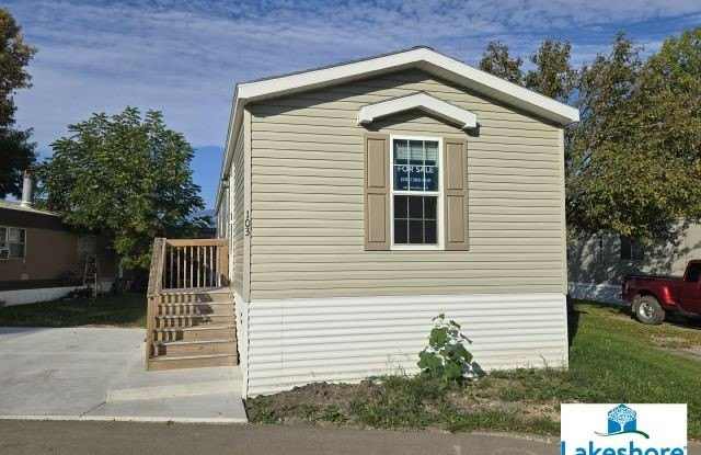 Photo of 103 Maple Dr