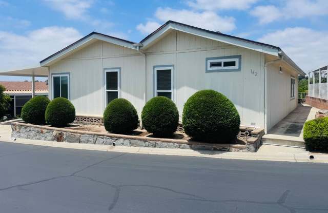 FOR LEASE - AVAILABLE NOW 55+ COMMUNITY UTILITIES INCLUDED!