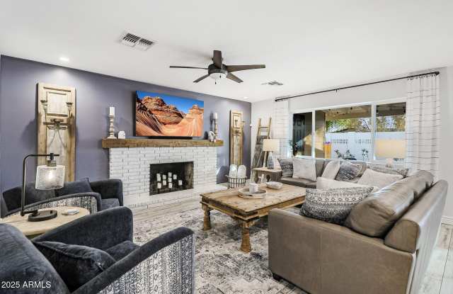 Photo of 8501 E JACKRABBIT Road