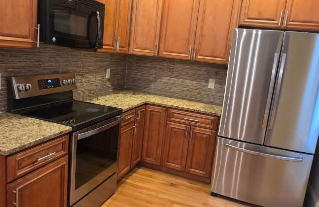 Perfect Apt: Modern, Sunny & Spacious!  Apt in The Perfect Location near BU Campus with Heat and Hot Water Included