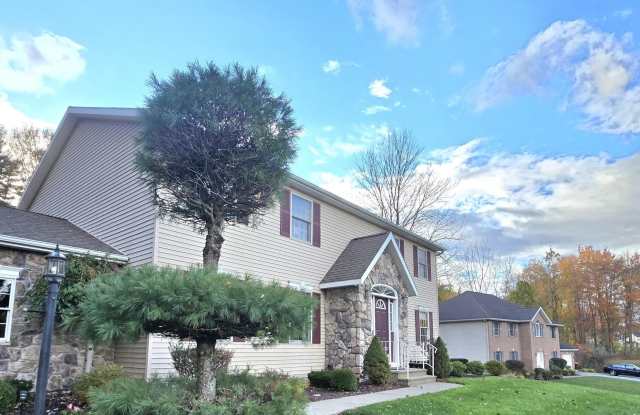 8 Red Maple Lane unit: B