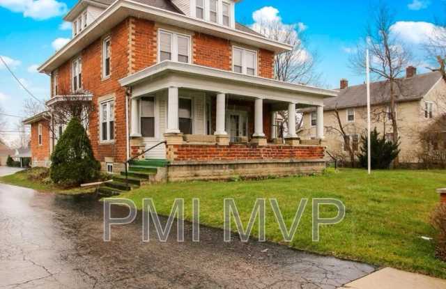 4214 Broadway
