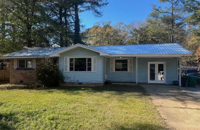 Photo of 4065 34th Ave