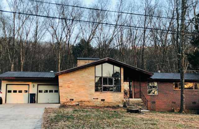 2911 Brighton Avenue