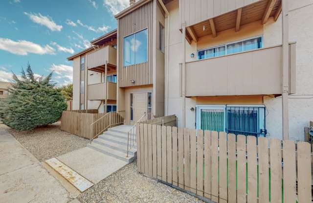 3867 Montgomery Blvd