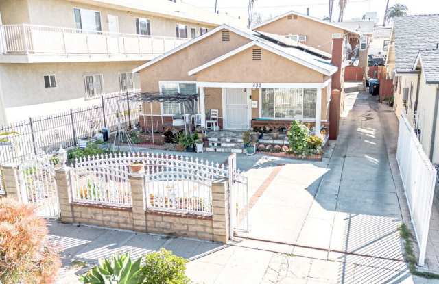 Photo of 434 N Harvard Blvd