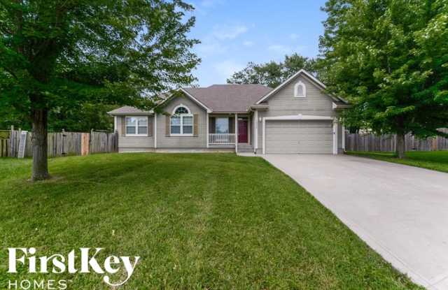 14050 Drury Court - 14050 Drury Court, Grandview, MO 64030