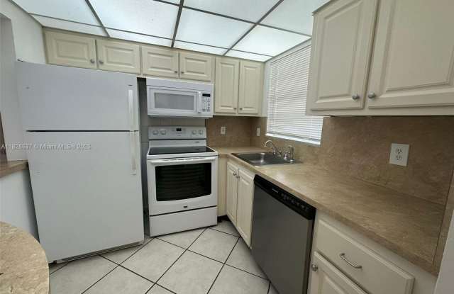 Photo of 1638 Embassy Dr