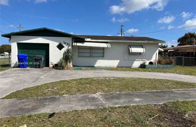 1631 N 73rd Ter