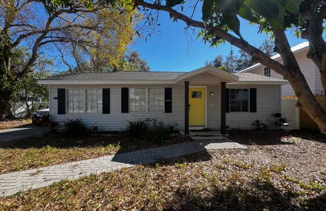 Annual-Unfurnished 3-bedroom, 2/1-bathroom, single-family home