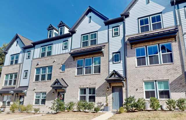 421 Grey Reagan Trail