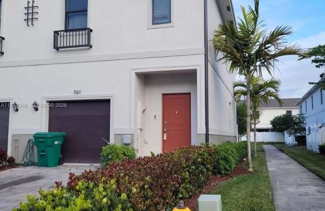 1161 SW 8th Ave