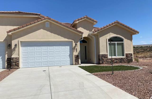 Gemstone Properties - Sky Ridge Townhome