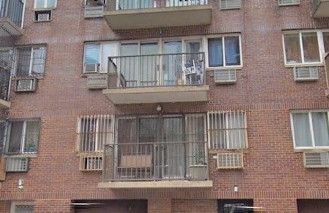 35-21 86 Street - 35-21 86 St, Queens, NY 11372