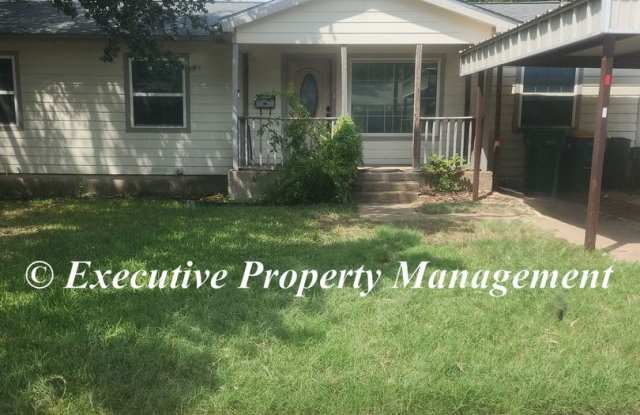 Photo of 107 N 28th Street, Gatesville, TX 76528