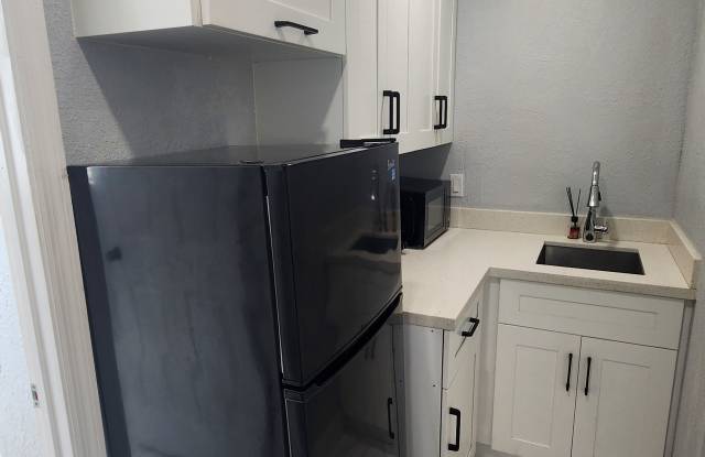 870 Northwest 84th Terrace