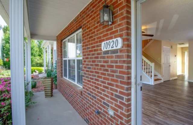 10920 Kinston Ridge Pl